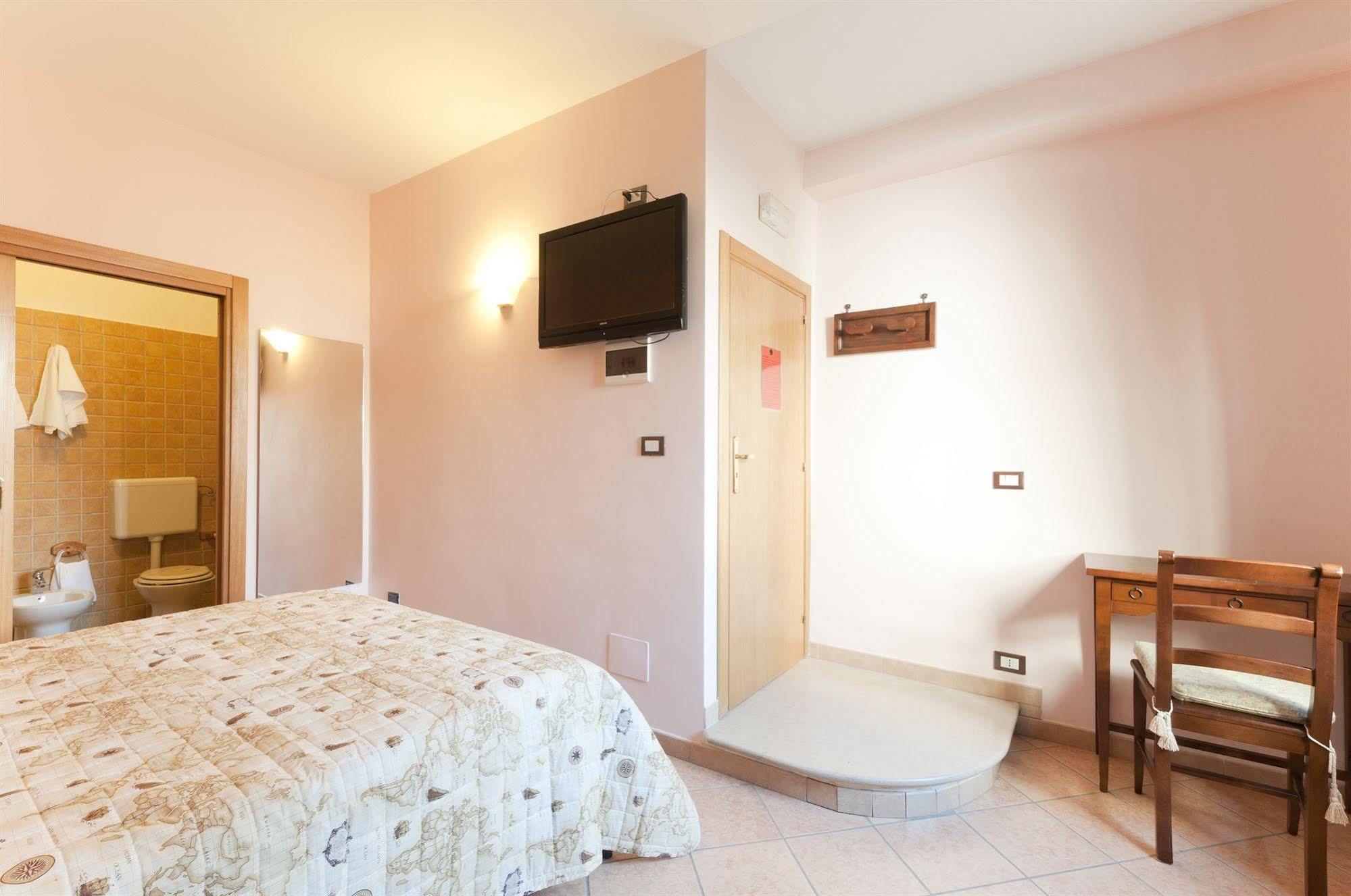 B&B La Dimora Corato Bagian luar foto