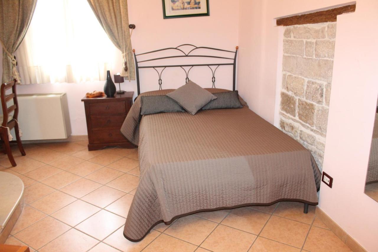 B&B La Dimora Corato Bagian luar foto